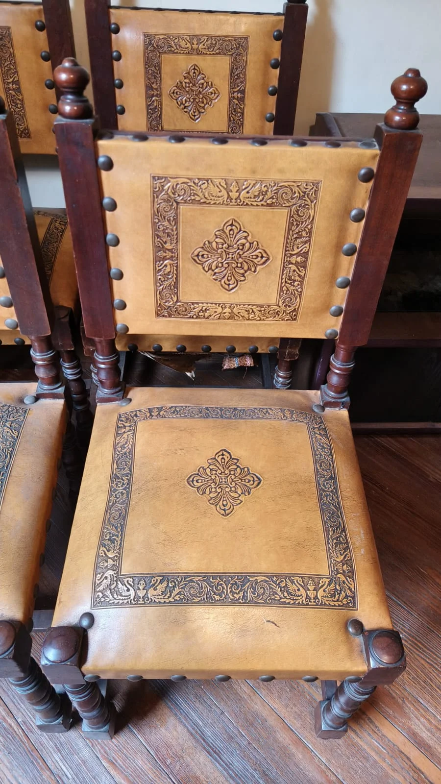 Juego x6 Sillas de estilo español a restaurar — foto 4
