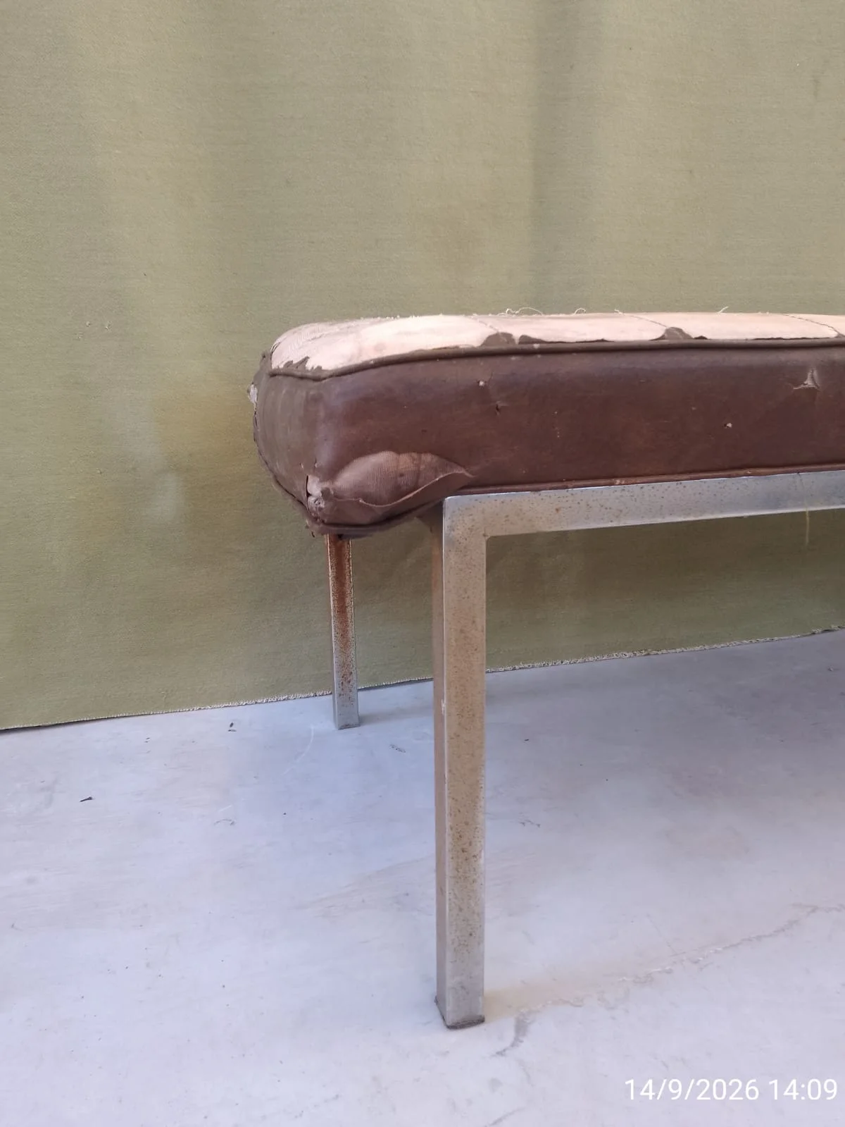 Banco De Caño Metal Con Asiento Tapizado — foto 5