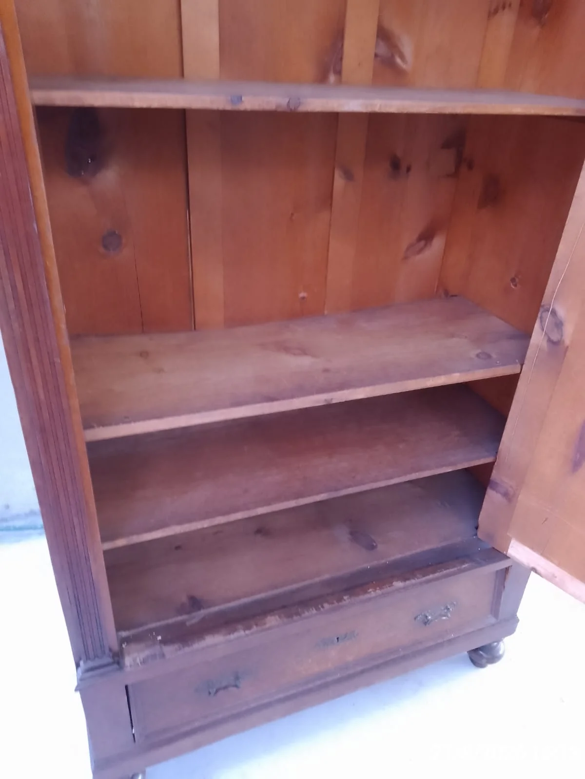 Ropero antiguo de madera maciza 1 cajón y espejo — foto 9
