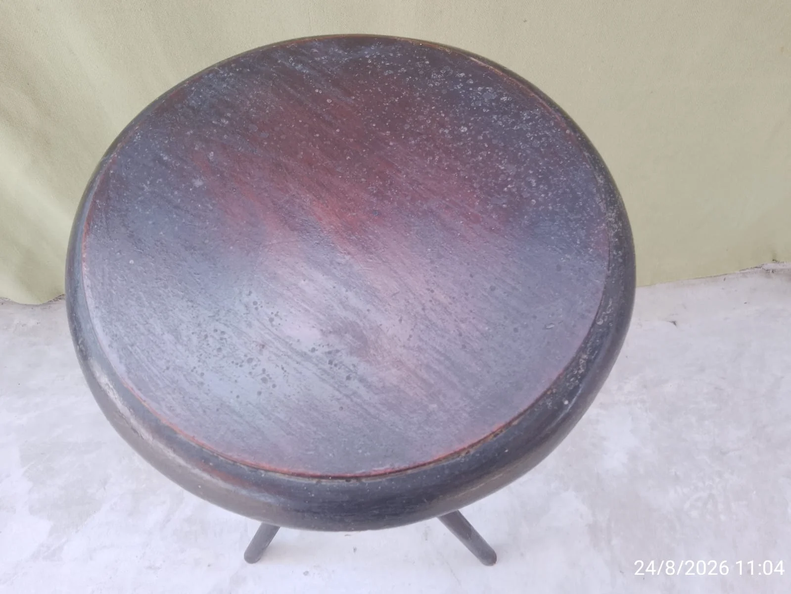 Mesa auxiliar pedestal de madera — foto 7