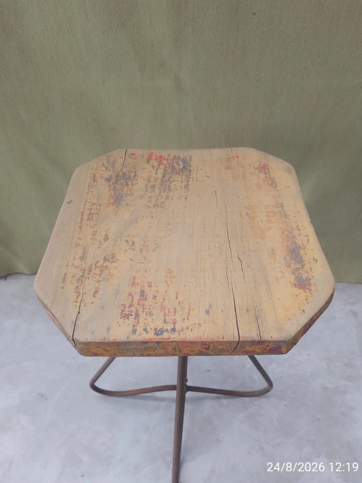 Banqueta Rústica de madera y hierro — foto 7