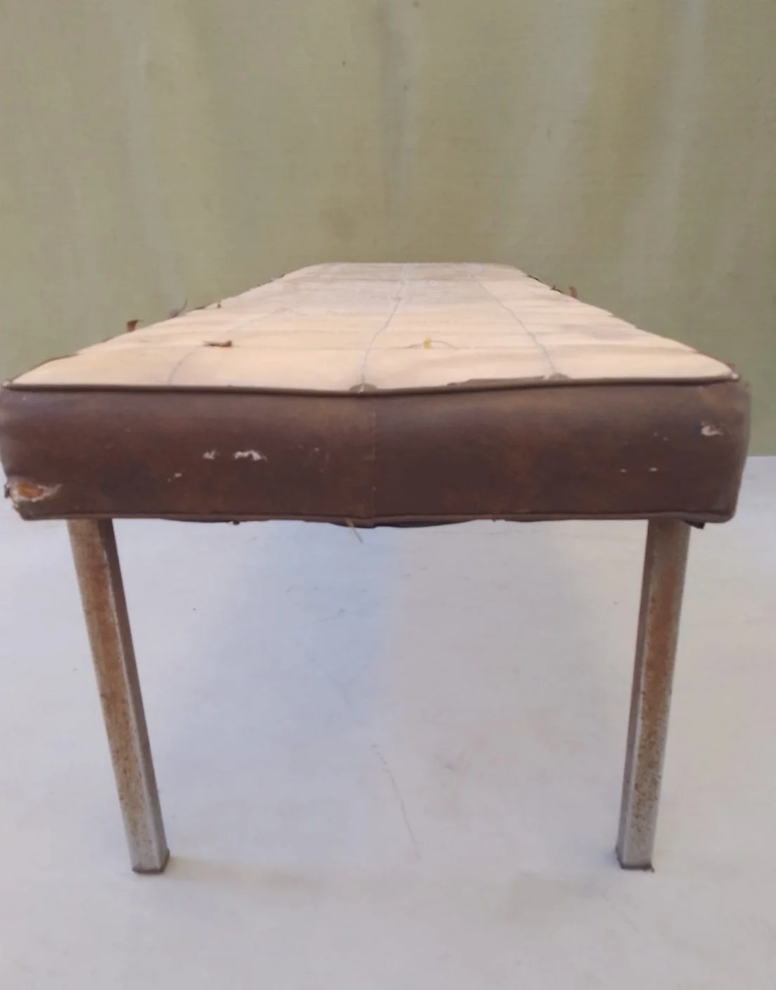Banco De Caño Metal Con Asiento Tapizado — foto 8