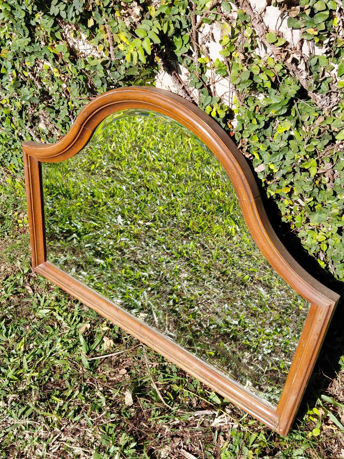 Espejo antiguo de madera — foto 3