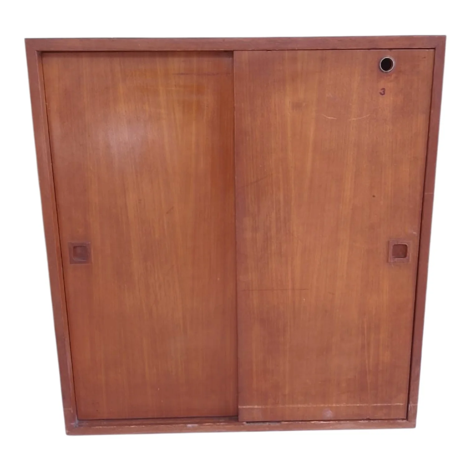 Baulera de madera aglomerada enchapada
