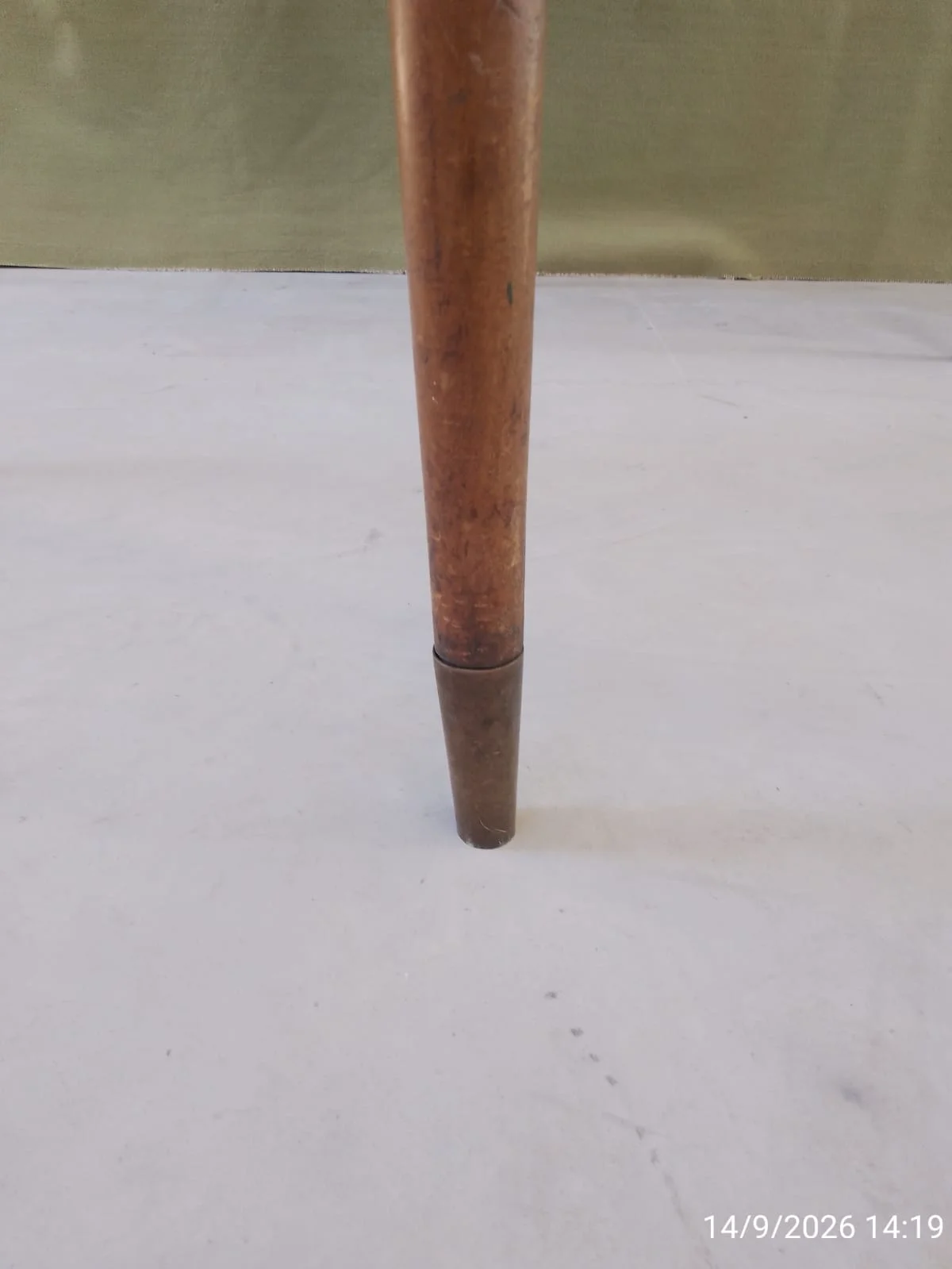 Mesa madera maciza con tapa enchapada — foto 8