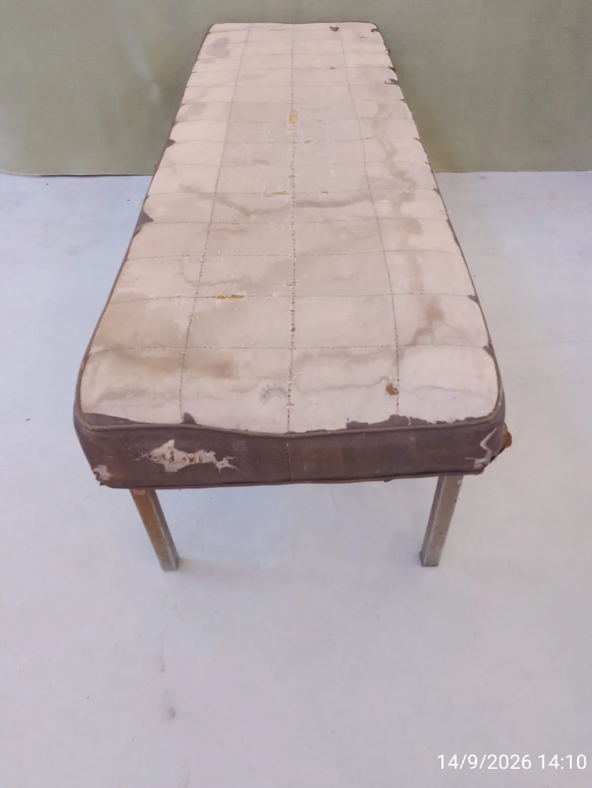 Banco De Caño Metal Con Asiento Tapizado — foto 6